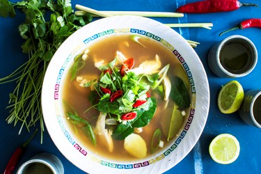 Tom yum gai