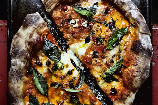 Tom yum margherita pizza