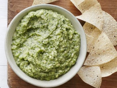 Tomatillo guacamole
