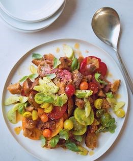 Tomato & cucumber panzanella salad