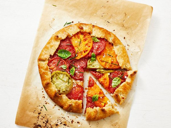 Tomato & goat cheese crostata 
