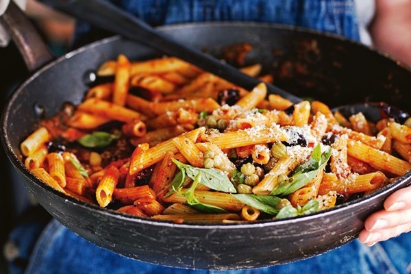 Tomato & olive penne