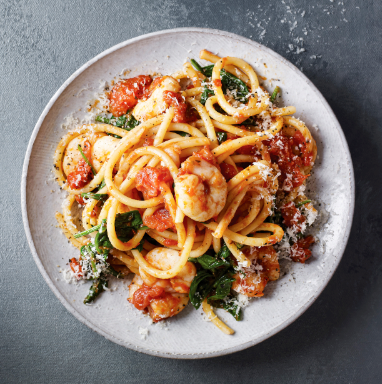 Tomato & spinach bucatini with prawns