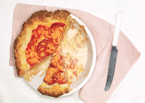 Tomato and cheddar pie