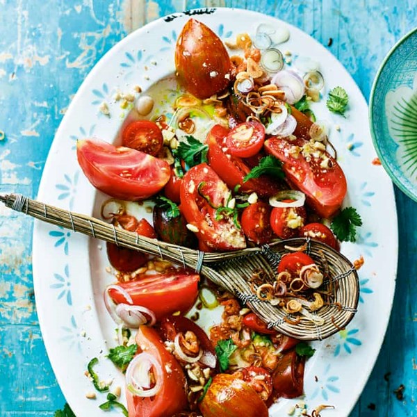 Tomato and crunchy peanut salad (Khayan jin thee thoke)