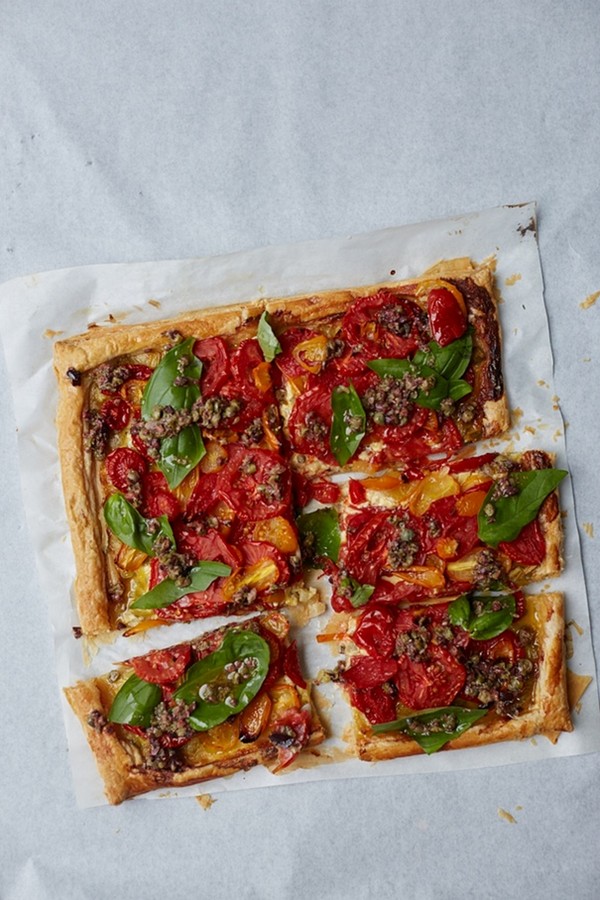 Tomato and fennel tart with basil tapenade dressing