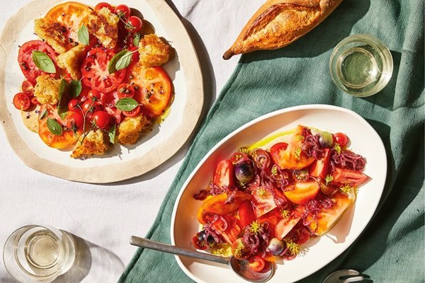 Tomato and fried crouton salad with tonnato and capers