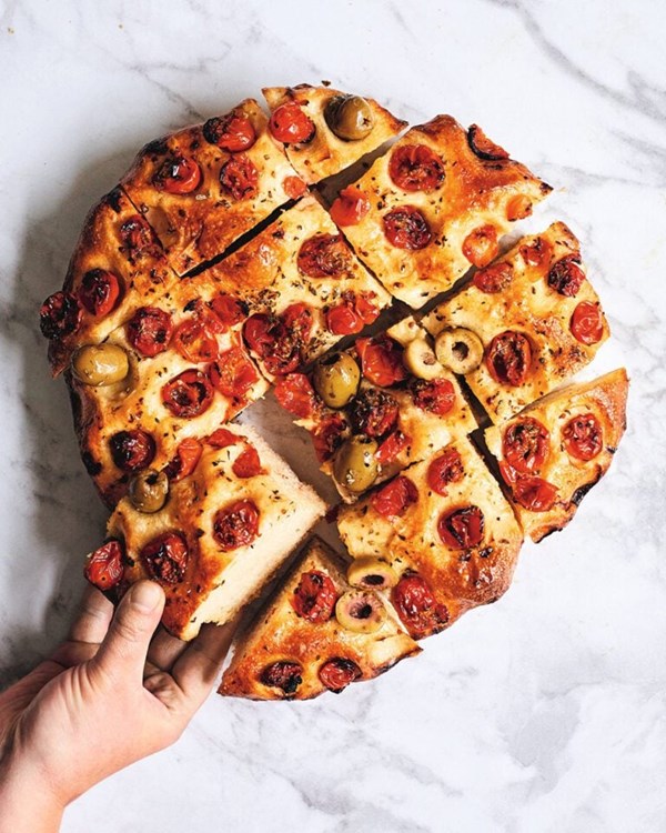 Tomato and olive focaccia (Focaccia Barese)