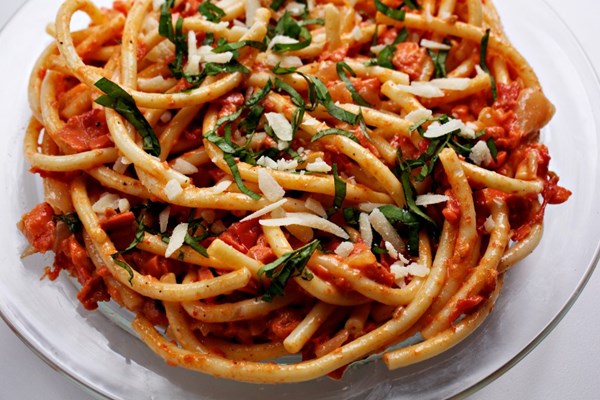 Tomato and smoked salmon pasta