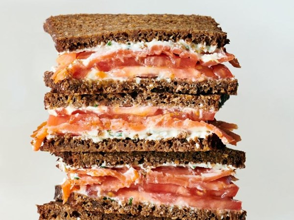 Tomato and smoked salmon sandwich 