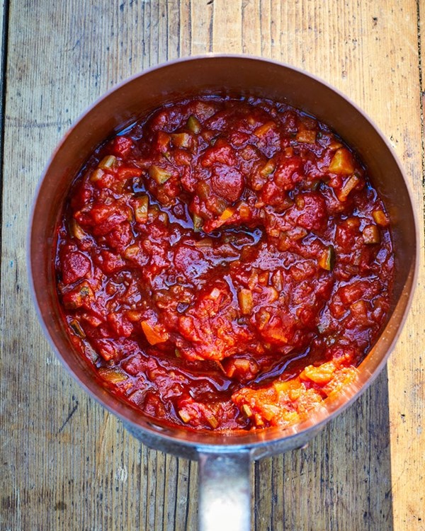 Tomato and vegetable sauce (Salsa di pomodoro e verdurine)