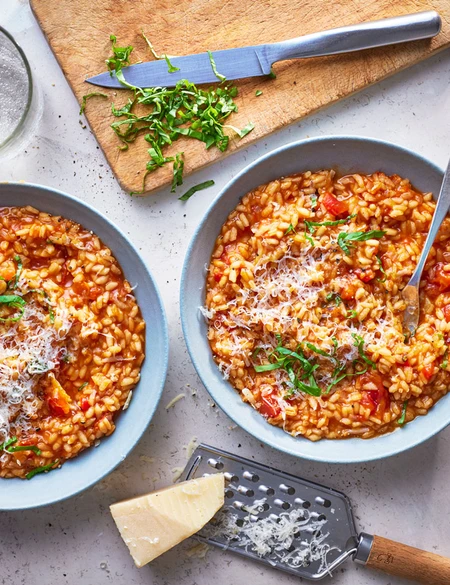 Tomato and vermouth risotto