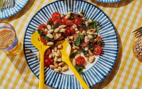 Tomato and white bean salad with lemon, capers and herbs