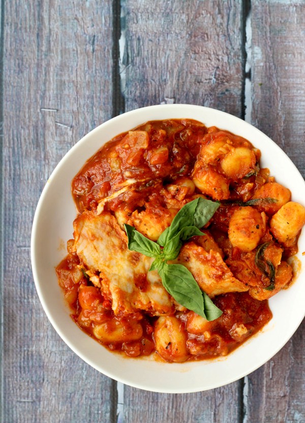 Tomato-basil gnocchi gratin