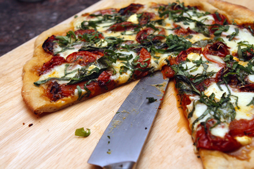 Tomato basil pizza