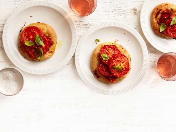 Tomato-basil pizzettes