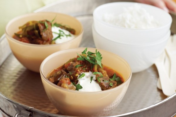 Tomato beef curry