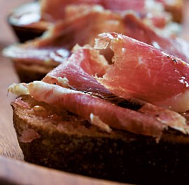 Tomato bread with Ibérico