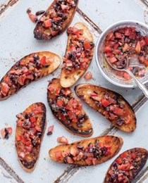 Tomato bruschetta with olives & basil
