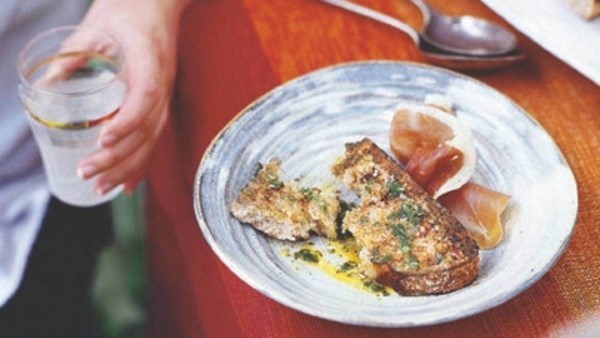 Tomato bruschetta with salmoriglio