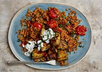 Tomato bulgur, aubergine and yoghurt sauce