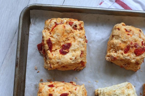 Tomato cheddar biscuits