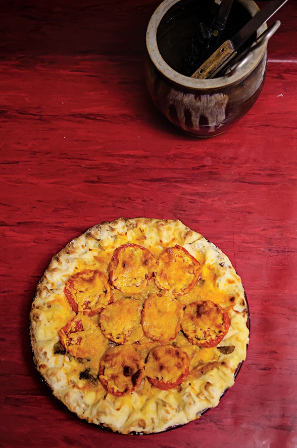 Tomato-cheddar tart