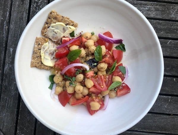 Tomato-chickpea salad