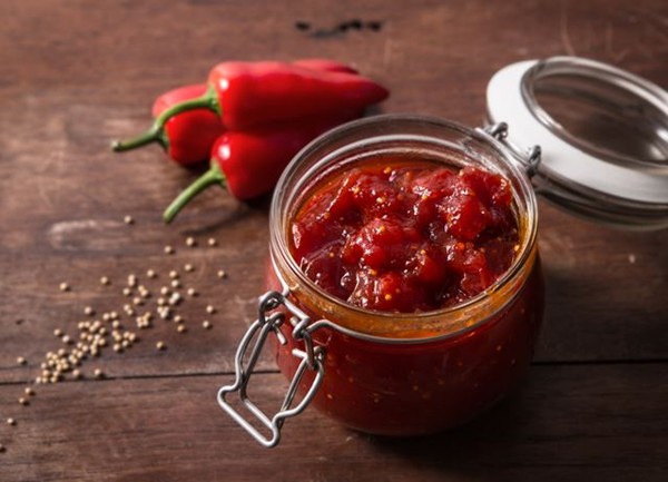 Tomato, chilli and ginger chutney