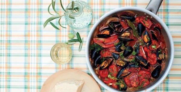 Tomato, chilli and mussel soup
