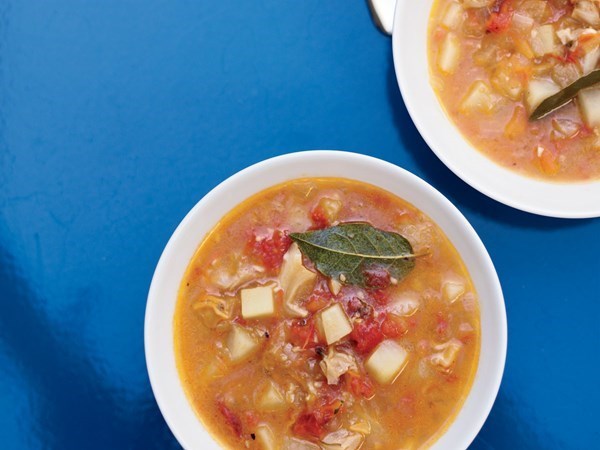 Tomato clam chowder