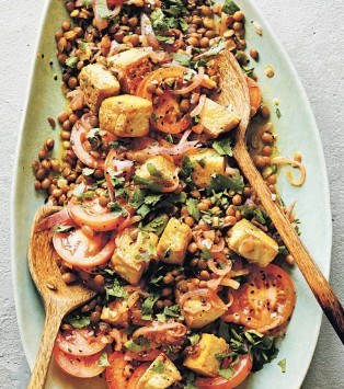 Tomato, crispy tofu & lentil salad with spice vinaigrette 