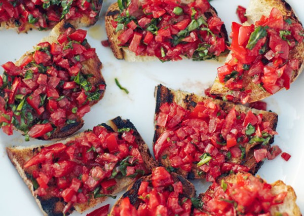 Tomato crostini