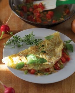 Tomato, cumin + sweet pepper omelet (Omlet)