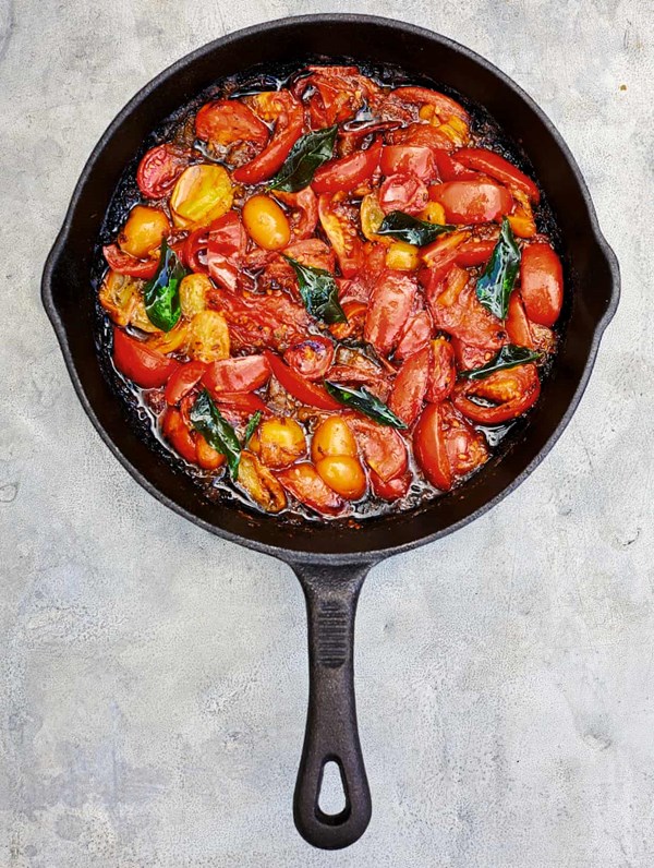 Tomato curry
