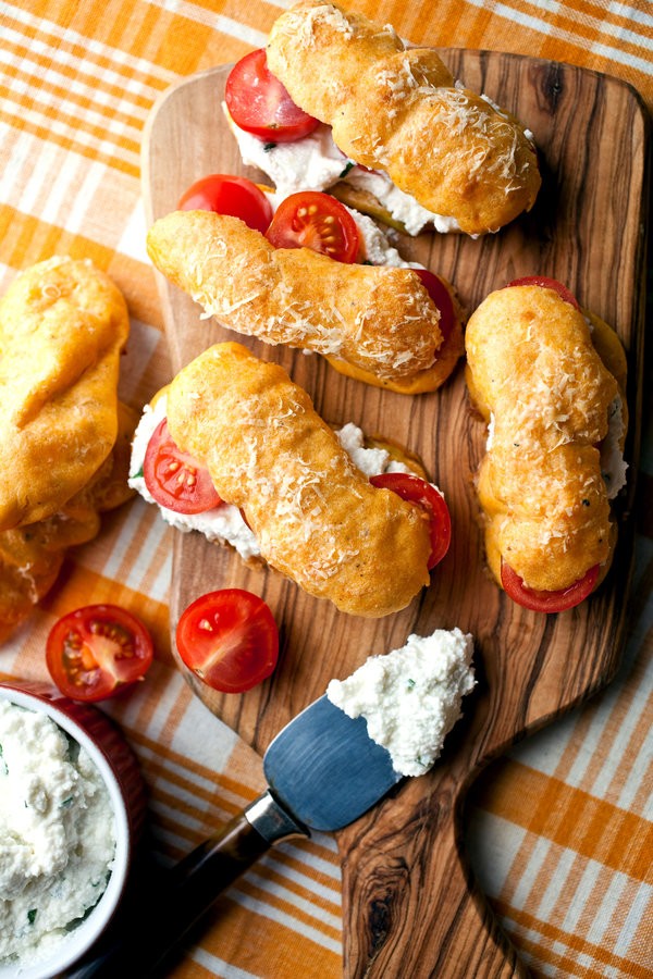 Tomato éclairs with creamy ricotta and basil filling