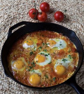 Tomato, egg + garlic omelet (Pomodor cheghertemeh)