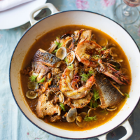 Tomato, fish and bread stew