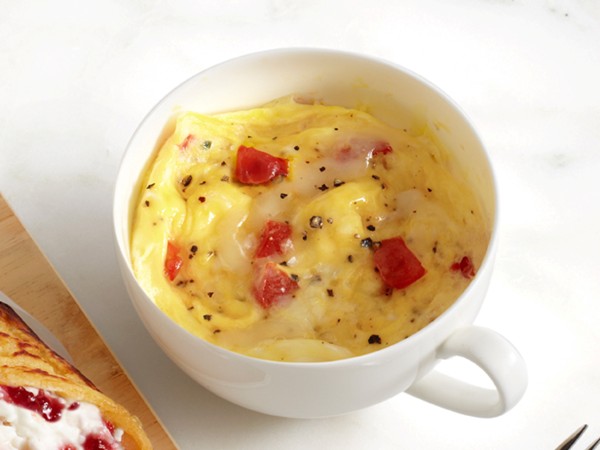 Tomato frittata in a cup