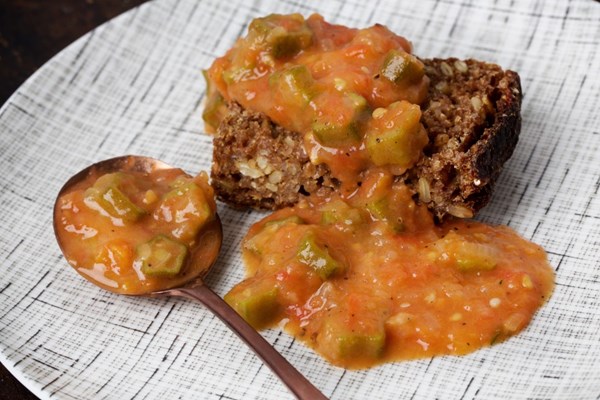Tomato gravy with okra
