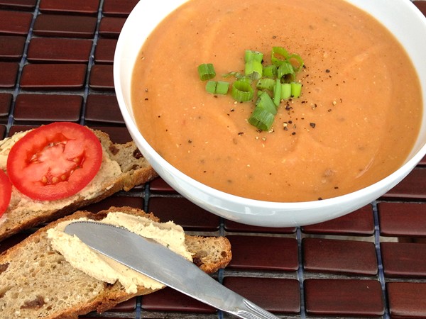 Tomato lentil soup with cumin and fresh dill