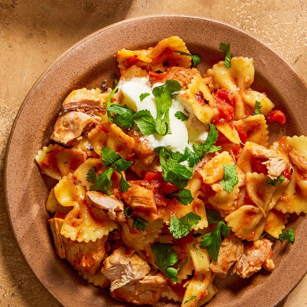 Tomato masala pasta with chicken