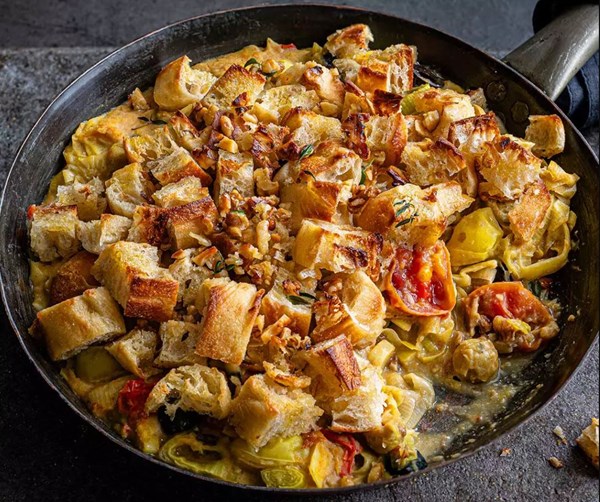 Tomato, olive and leek bake