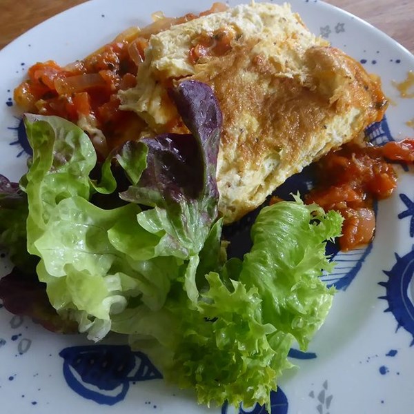 Tomato omelette (L'omelette aux tomates fraîches)