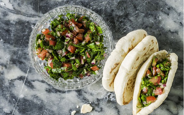 Tomato, parsley and pomegranate relish