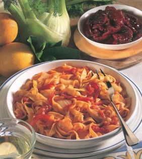 Tomato pasta with fennel and capsicum