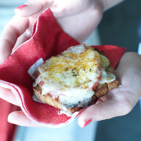 Tomato, prosciutto and Gruyère sandwiches