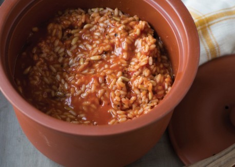 Tomato risotto with pine nuts