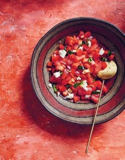 Tomato salad (Timatim salata)