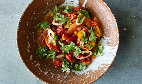 Tomato salad with cardamom